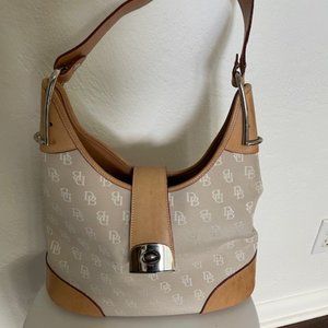 Dooney & Bourke Signature Crescent Shoulder bag Handbag / Purse
